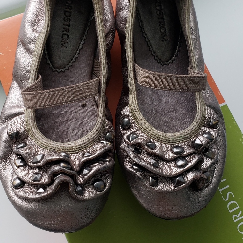 Nordroms Toddler Girls 7T Pewter Ballerina Flats